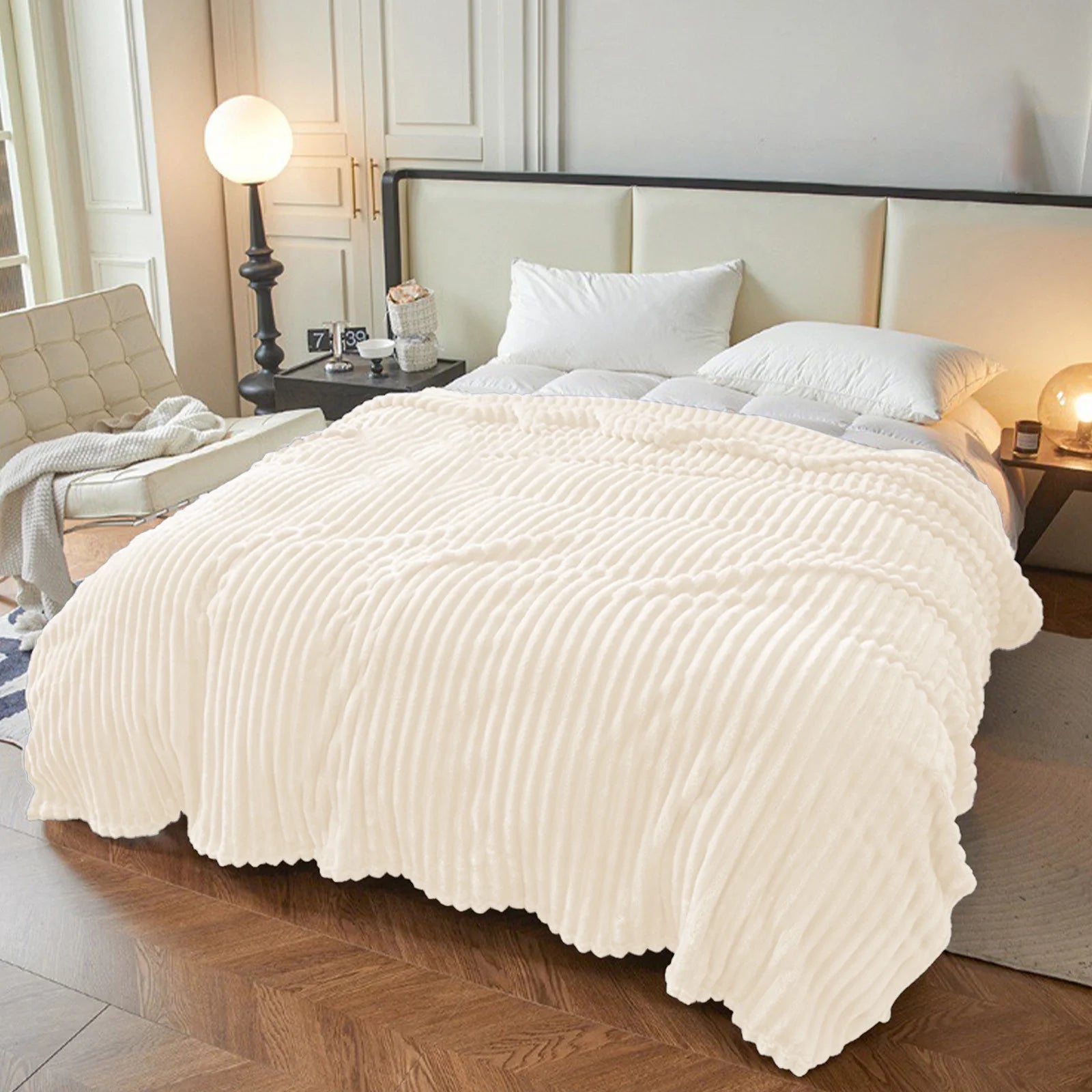 Fleece Throw Blanket, Extra Soft Lightweight Blanket with Strip, Plush Fuzzy Cozy Blankets and Throws for Couch, Bed, Sofa Cozy, Warm and Breathable